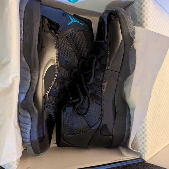Air Jordan 11 Retro Gamma Sneakers